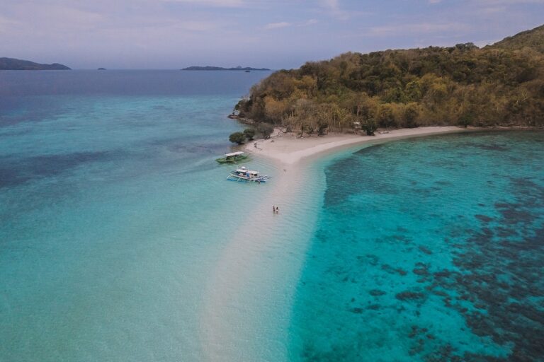 Coron island hopping