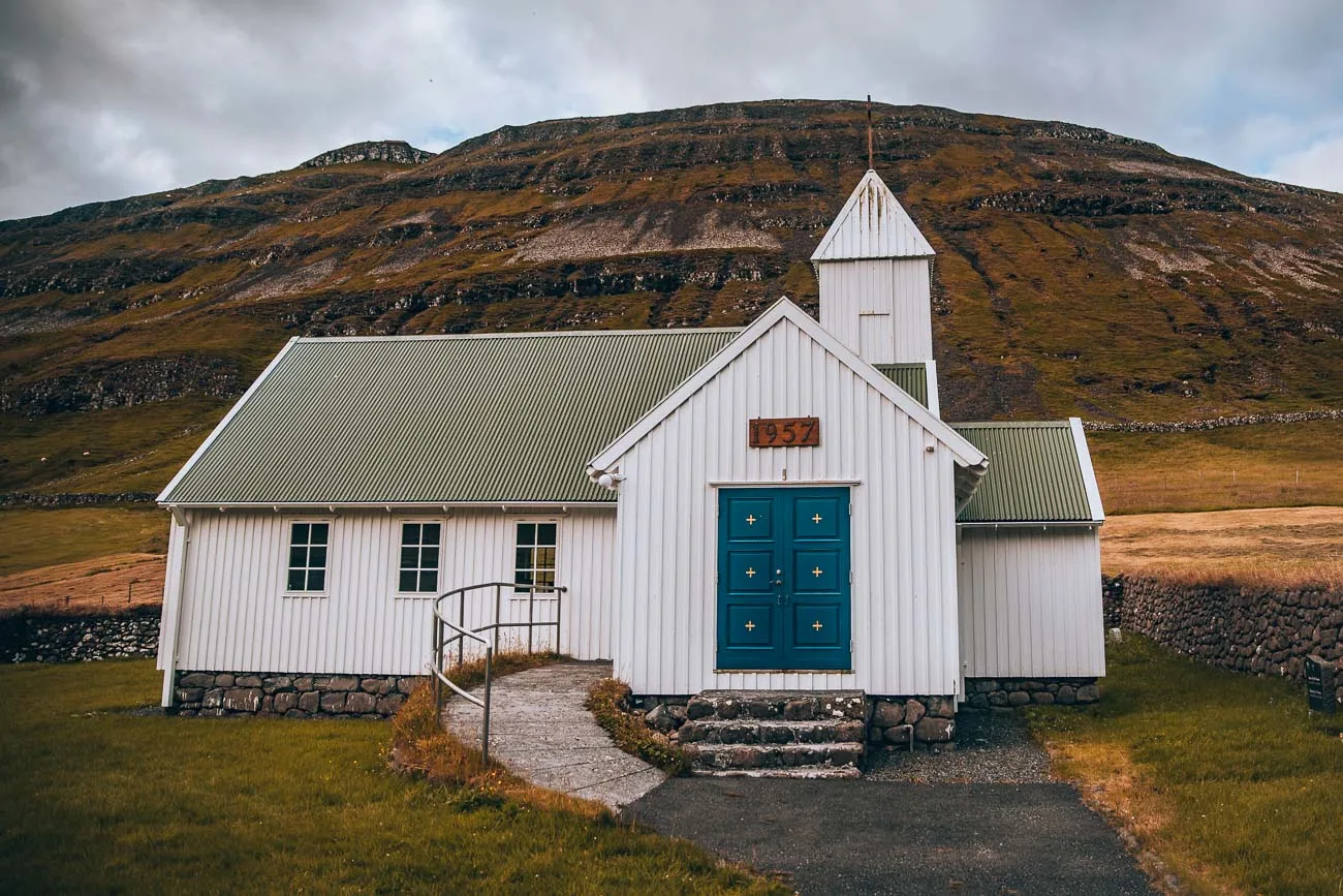 Dalur church