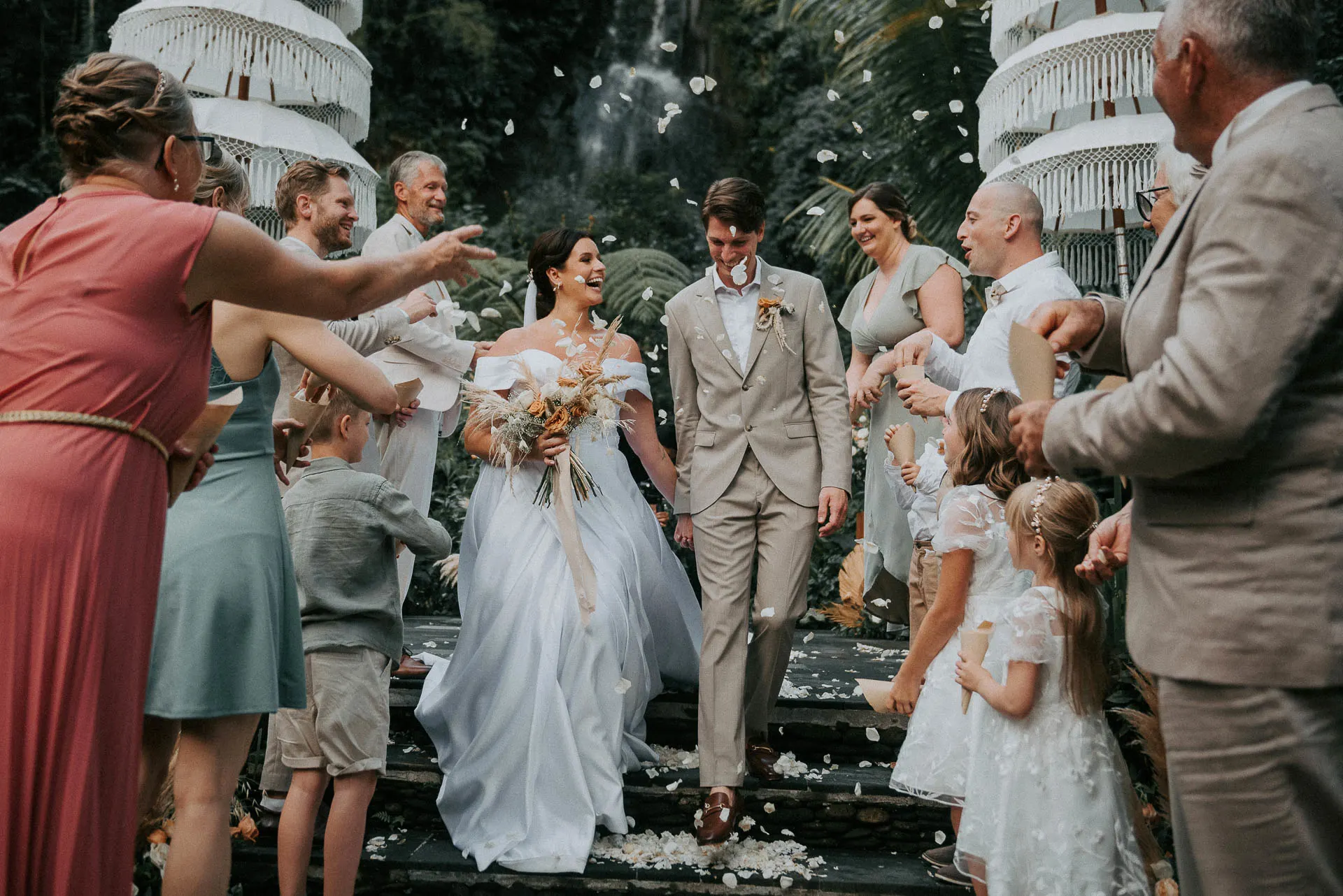 BALI WEDDING PHOTOGRAPHY ELOPEMENT WEDDING UBUD WEDDING SIA MIKE 155